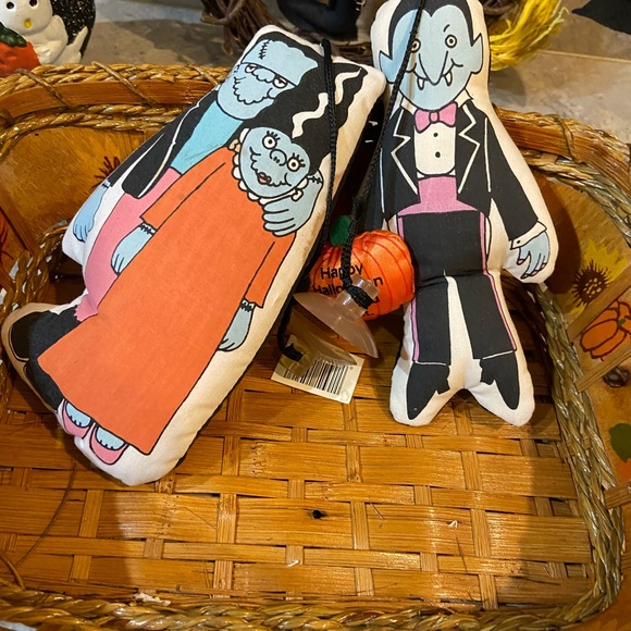 8 piece Halloween bundle - Picture 6 of 16